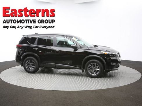 Used 2022 Nissan Rogue S image 43