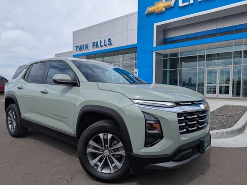 Certified 2025 Chevrolet Equinox LT AWD/4WD image 1