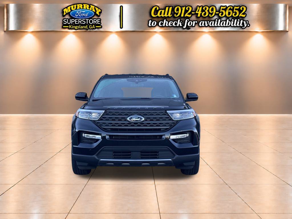 Used 2023 Ford Explorer XLT w/ Equipment Group 202A RWD image 2