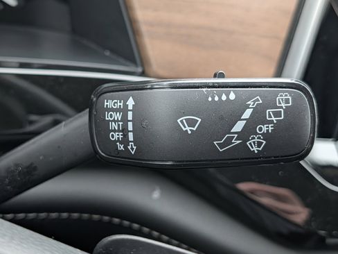 Certified 2025 Volkswagen Atlas SE AWD/4WD image 29