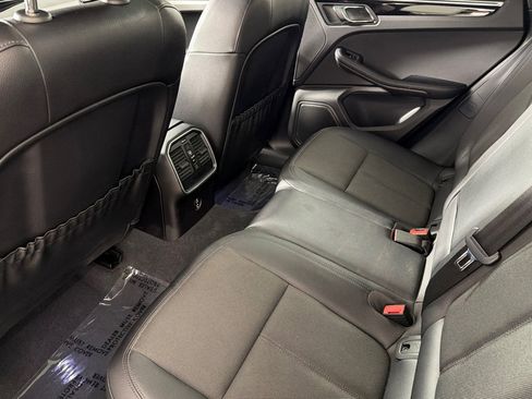 Used 2022 Porsche Macan w/ Driver Memory Package image 11