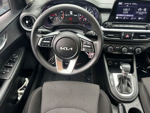 Used 2022 Kia Forte LXS w/ LXS Technology Package image 27