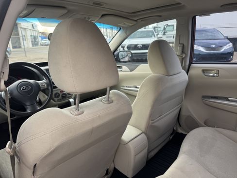Used 2010 Subaru Impreza 2.5i Premium image 14