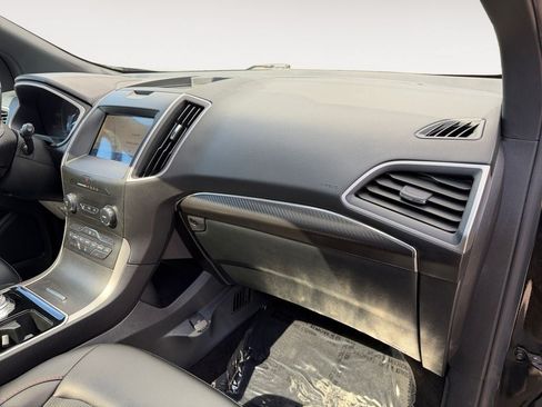 Used 2020 Ford Edge ST-Line w/ Cold Weather Package AWD/4WD image 26