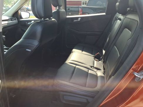 Certified 2020 Ford Escape Titanium AWD/4WD image 11