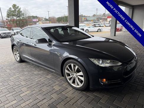 Used 2015 Tesla Model S 90D image 1