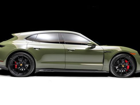 Used 2023 Porsche Taycan GTS image 2