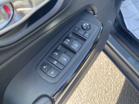 Used 2023 Jeep Cherokee Altitude Lux AWD/4WD image 13
