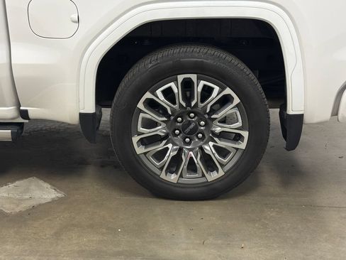Used 2024 GMC Sierra 1500 Denali Ultimate AWD/4WD image 14