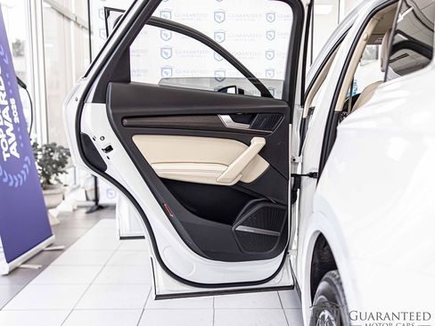 Used 2024 Audi Q5 2.0T Premium Plus w/ Premium Plus Package image 37