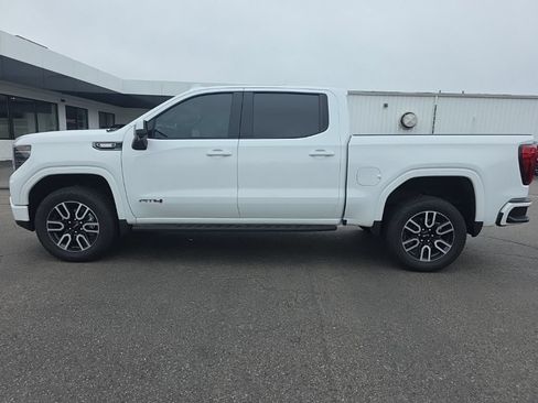 Used 2023 GMC Sierra 1500 AT4 w/ AT4 Premium Package AWD/4WD image 1