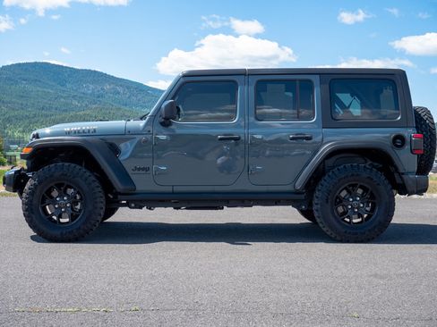Used 2024 Jeep Wrangler Unlimited Sport AWD/4WD image 6
