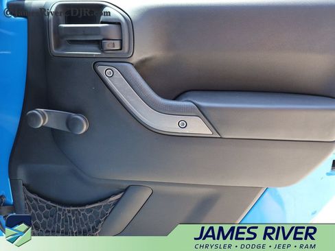Used 2014 Jeep Wrangler Unlimited Sport AWD/4WD image 7