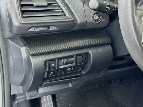 Used 2019 Subaru Crosstrek 2.0i Premium image 10