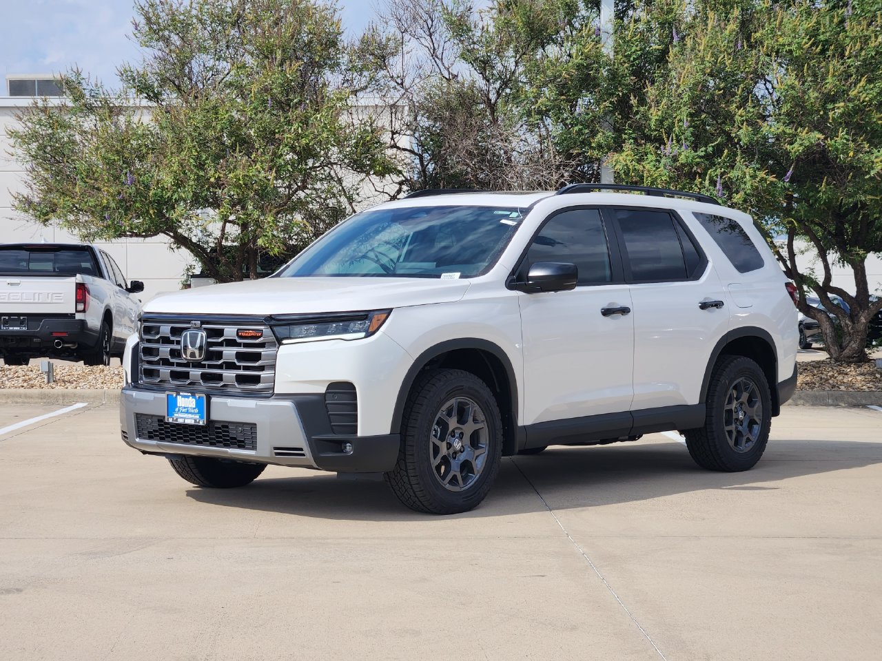 New 2026 Honda Pilot TrailSport image 2
