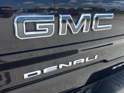Used 2022 GMC Sierra 1500 Denali Ultimate AWD/4WD image 14