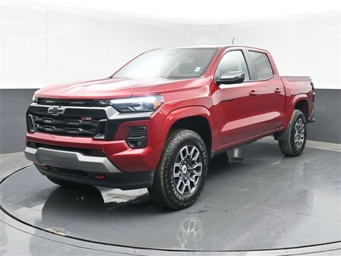 Used 2025 Chevrolet Colorado Z71 image 10