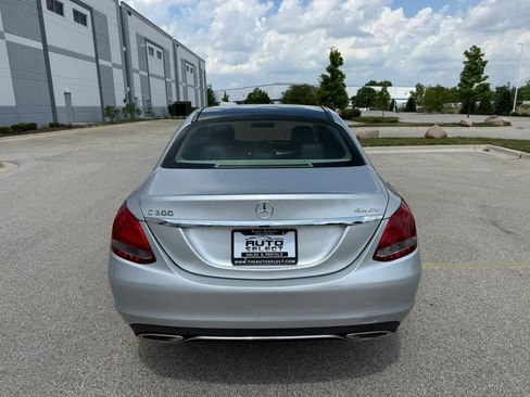 Used 2018 Mercedes-Benz C 300 4MATIC Sedan image 4