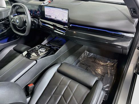 Used 2026 BMW 530i RWD image 30