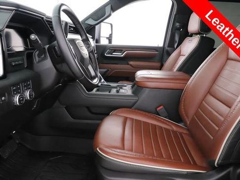 Used 2025 GMC Sierra 2500 Denali Ultimate AWD/4WD image 17