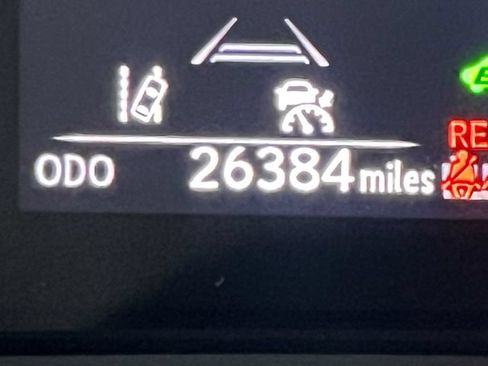 Certified 2025 Lexus UX 300h FWD image 18