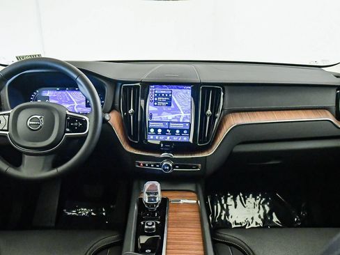 Certified 2024 Volvo XC60 T8 Ultimate w/ Protection Package Premier AWD/4WD image 15