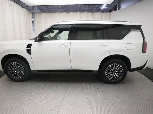 Certified 2025 Nissan Armada SL w/ Captain's Chari Seat Package AWD/4WD image 24