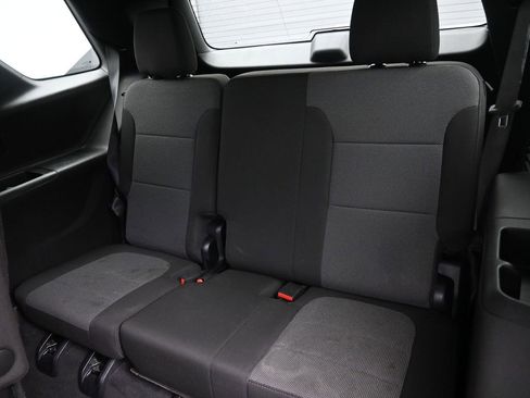 Used 2024 Chevrolet Traverse LT FWD image 15