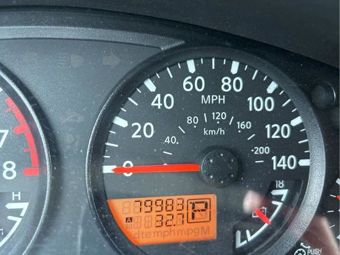 Used 2017 Nissan Frontier SV image 13