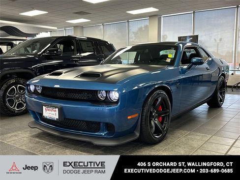 Used 2022 Dodge Challenger SRT Hellcat image 1