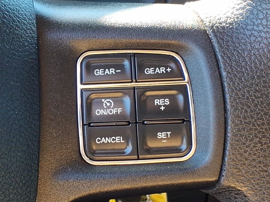 Used 2015 RAM 1500 Express AWD/4WD image 10