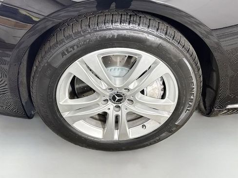 Used 2018 Mercedes-Benz S 560 4MATIC Sedan w/ Premium Package image 4