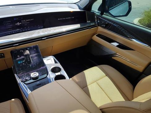 Certified 2025 Cadillac Escalade IQ Sport 2 image 37