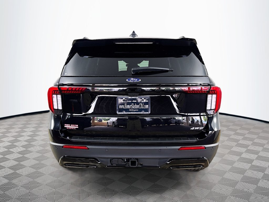 Used 2025 Ford Explorer ST-Line w/ ST-Line Street Pack AWD/4WD image 6
