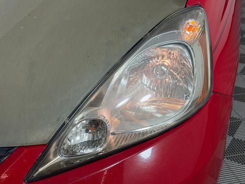 Used 2010 Honda Fit Sport image 12