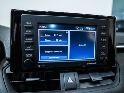 Used 2021 Toyota RAV4 LE image 22