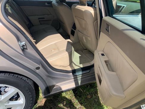 Used 2006 Cadillac STS image 3