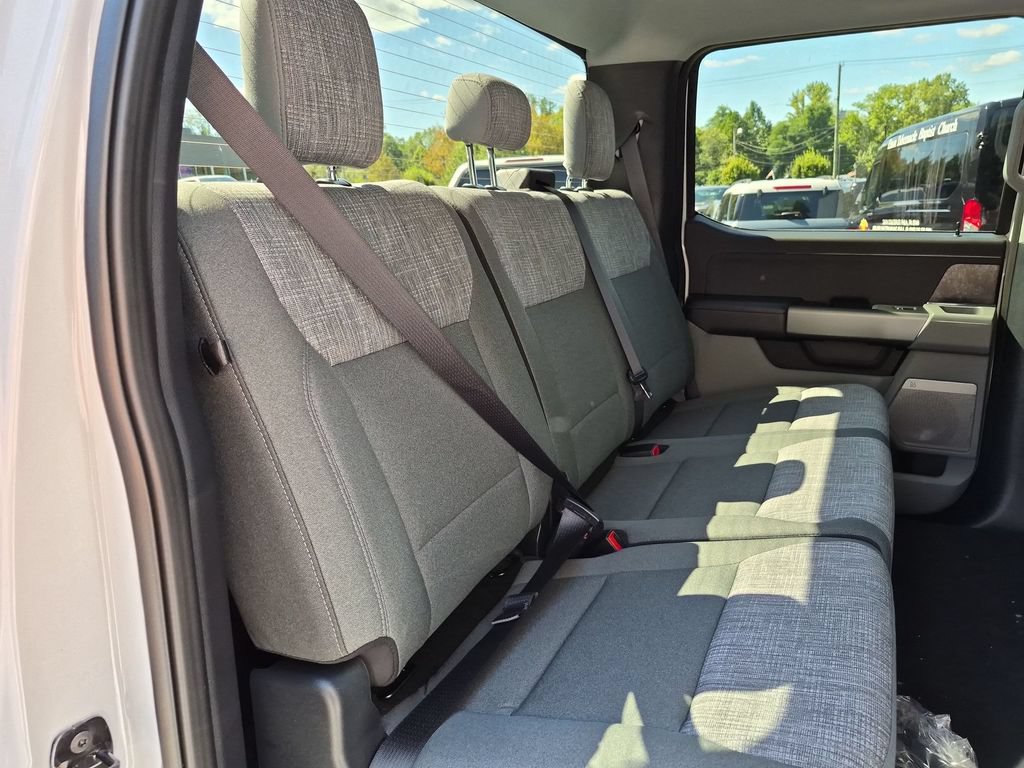New 2027 Ford F250 XLT w/ XLT Premium Package AWD/4WD image 25