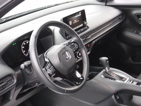 Used 2023 Honda HR-V Sport image 12
