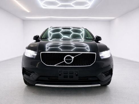 Used 2019 Volvo XC40 T5 Momentum image 8