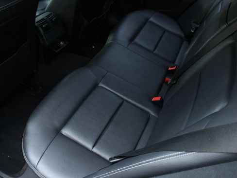 Used 2014 Mercedes-Benz E 350 Sedan image 20