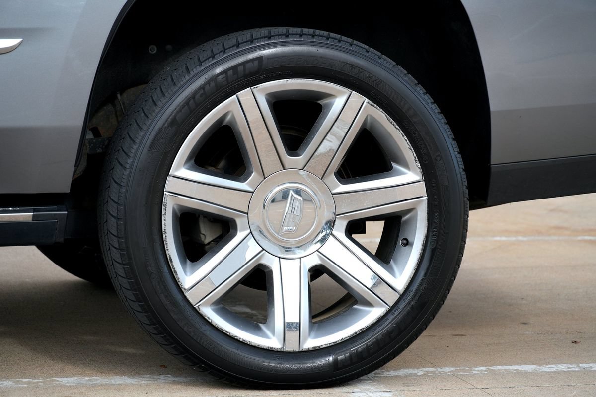 Used 2019 Cadillac Escalade Premium Luxury AWD/4WD image 27