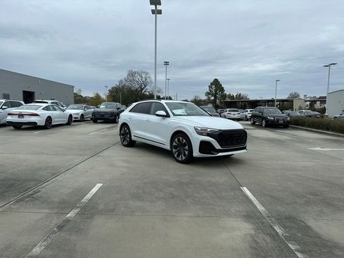 New 2026 Audi Q8 Prestige image 6