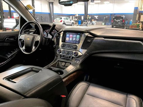 Used 2019 Chevrolet Tahoe LT w/ Luxury Package AWD/4WD image 14