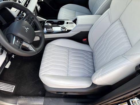 New 2026 Mitsubishi Outlander SEL FWD image 23
