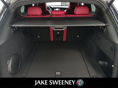 New 2022 Alfa Romeo Stelvio Veloce image 31