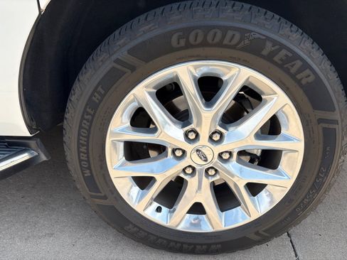 Used 2021 Ford Expedition Max XLT AWD/4WD image 14