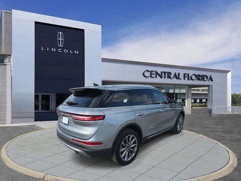 Used 2022 Lincoln Corsair FWD w/ Premium Package image 4