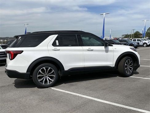 New 2025 Ford Explorer ST-Line w/ Premium Package image 2