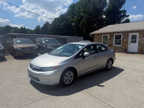 Used 2012 Honda Civic LX image 3